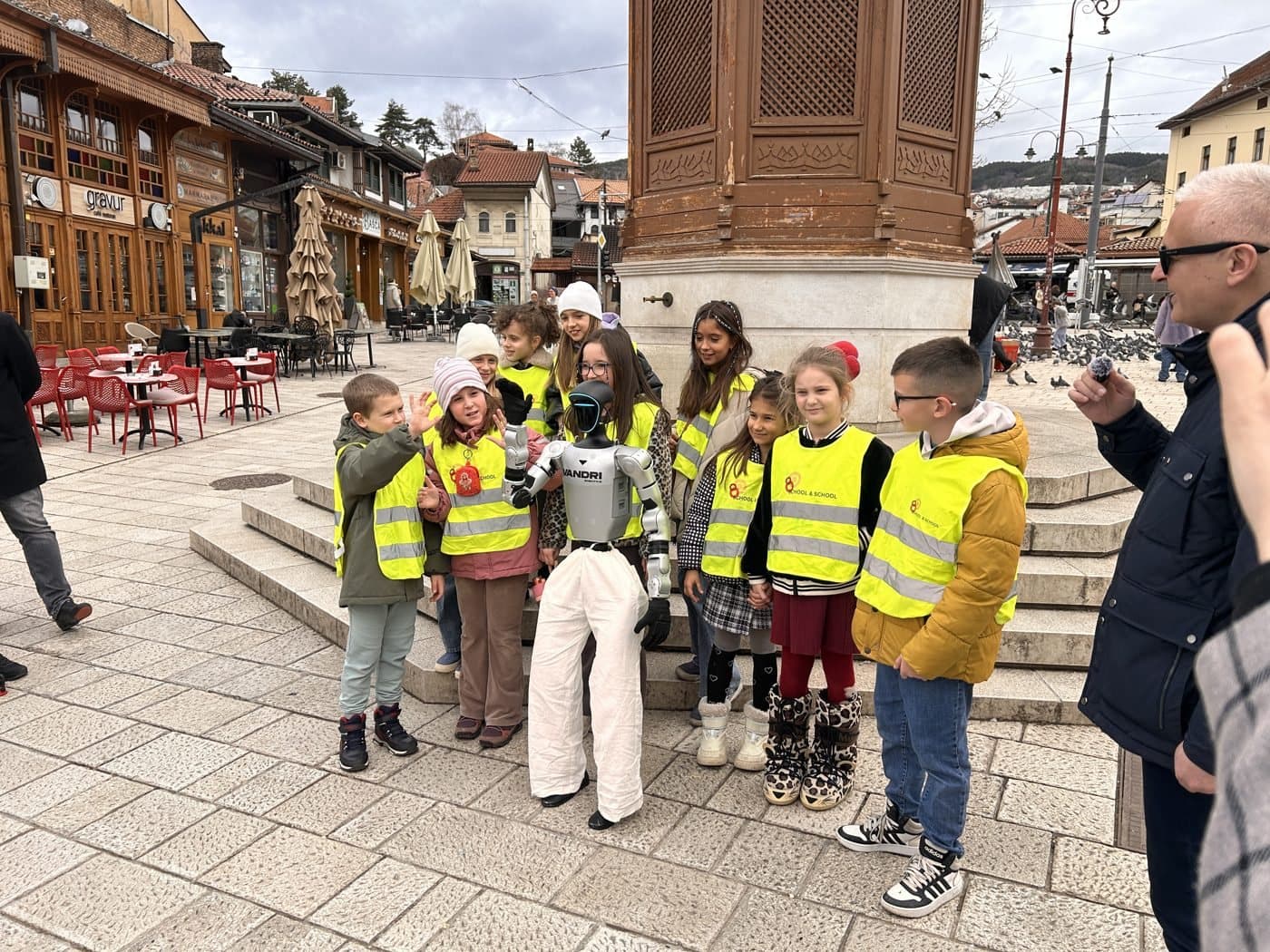 Školska grupa kod Sebilja, Sarajevo